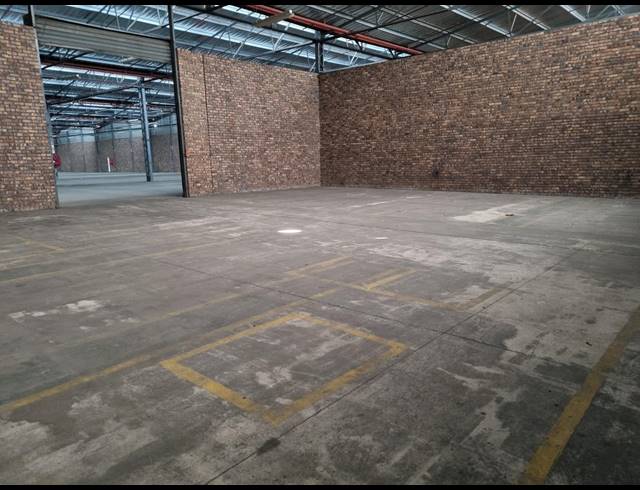 3,492M² WAREHOUSE TO LET IN ROCKY DRIFT